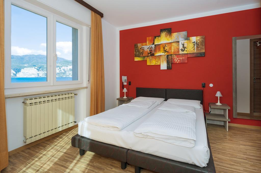 Hotel Garni Ischia マルチェージネ 部屋 写真