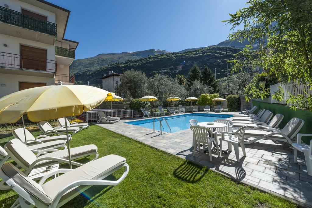 Hotel Garni Ischia マルチェージネ エクステリア 写真